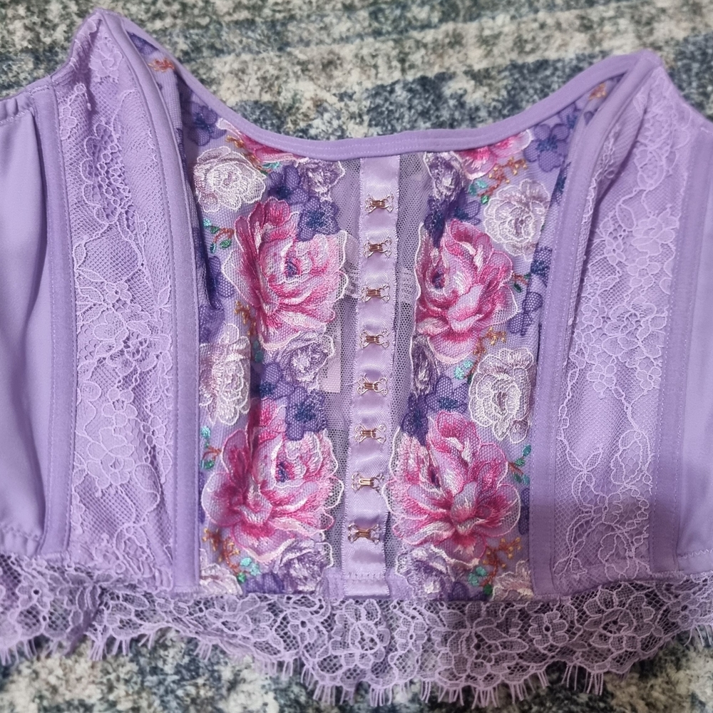 Victoria's Secret Purple and Pink Floral Lace Cropped Corset Top (MSRP-$85) - Picture 2 of 9